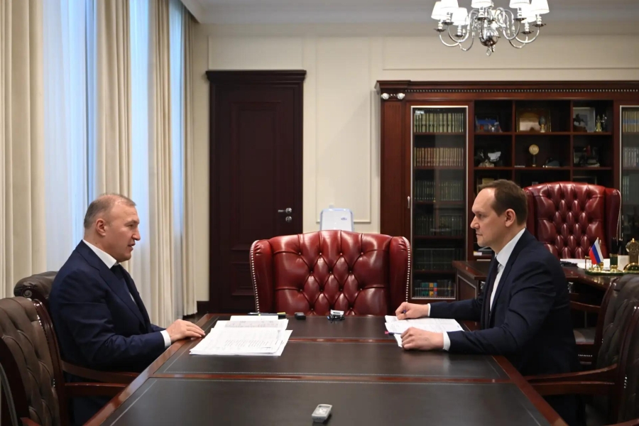 Рабочая встреча Главы Адыгеи Мурата Кумпилова и руководителя Федеральной службы государственной регистрации, кадастра и картографии Олега Скуфинского